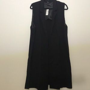 Long Sleeveless Blazer